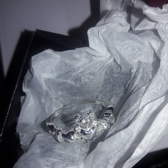 $25 Claddagh Ring with CZ Accent - Picture 2 of 8